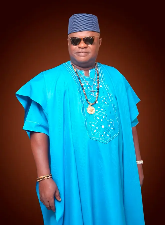Embroidered agbada with cap